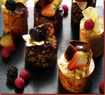 Specialized Cakes For Wedding: April 2011